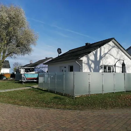 Salzhaff Strandhaeuser Mit Kamin U Διαμέρισμα Pepelow