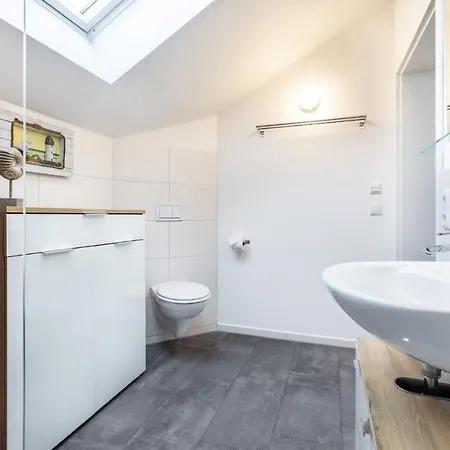 Salzhaff Strandhaeuser Mit Kamin U Appartement