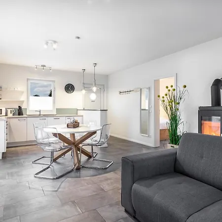 Salzhaff Strandhaeuser Mit Kamin U Appartement